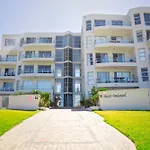 Bloubergstrand Beachfront Apartment With Secure Garage And Pool